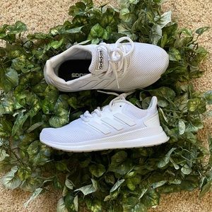 White adidas ☁️🕊🤍